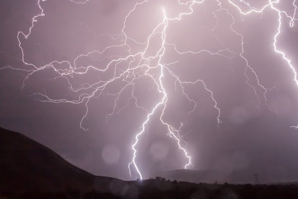 رؤية البرق في المنام , ماذا يحدث لو رايت البرق فى الحلم